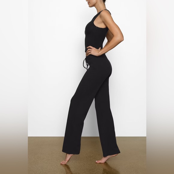 SKIMS Pants - SKIMS COTTON JERSEY STRAIGHT LEG PANT, SIZE SMALL(short girl friendly)